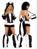 Disfraz de zorrillo blanco y negro en peluche con sombrero, cola y accesorios para manos y pies, vistas frontal y posterior.