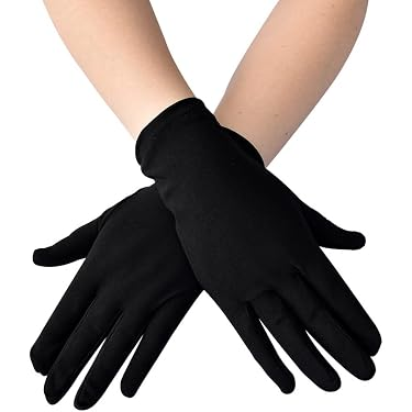 Guantes negros lisos con dedos completos y largo a la muñeca.