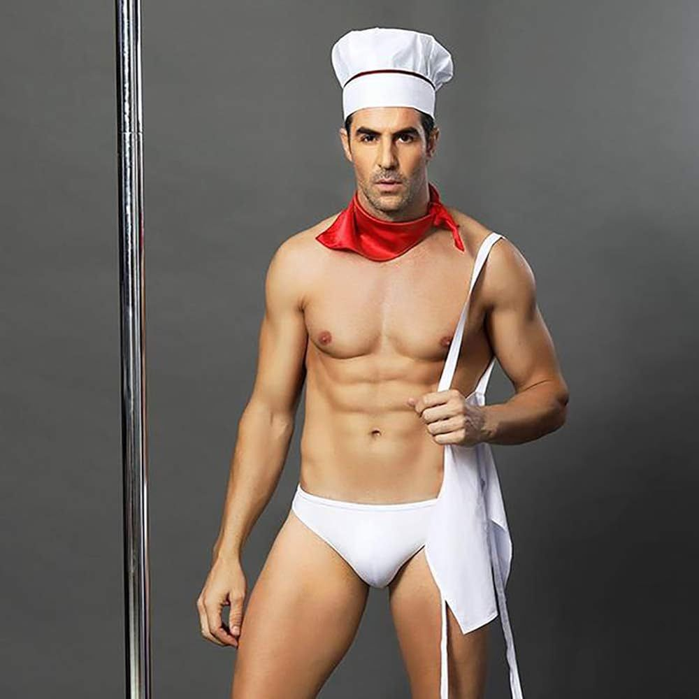 Disfraz de chef para caballero con gorro blanco, pañuelo rojo, delantal y prenda inferior blanca.